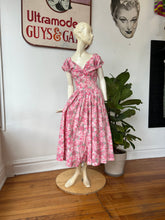 1950’s Pink Floral Full Skirt Dress