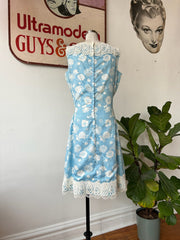 1960’s/70’s Blue& White Daisy Print Shift Dress