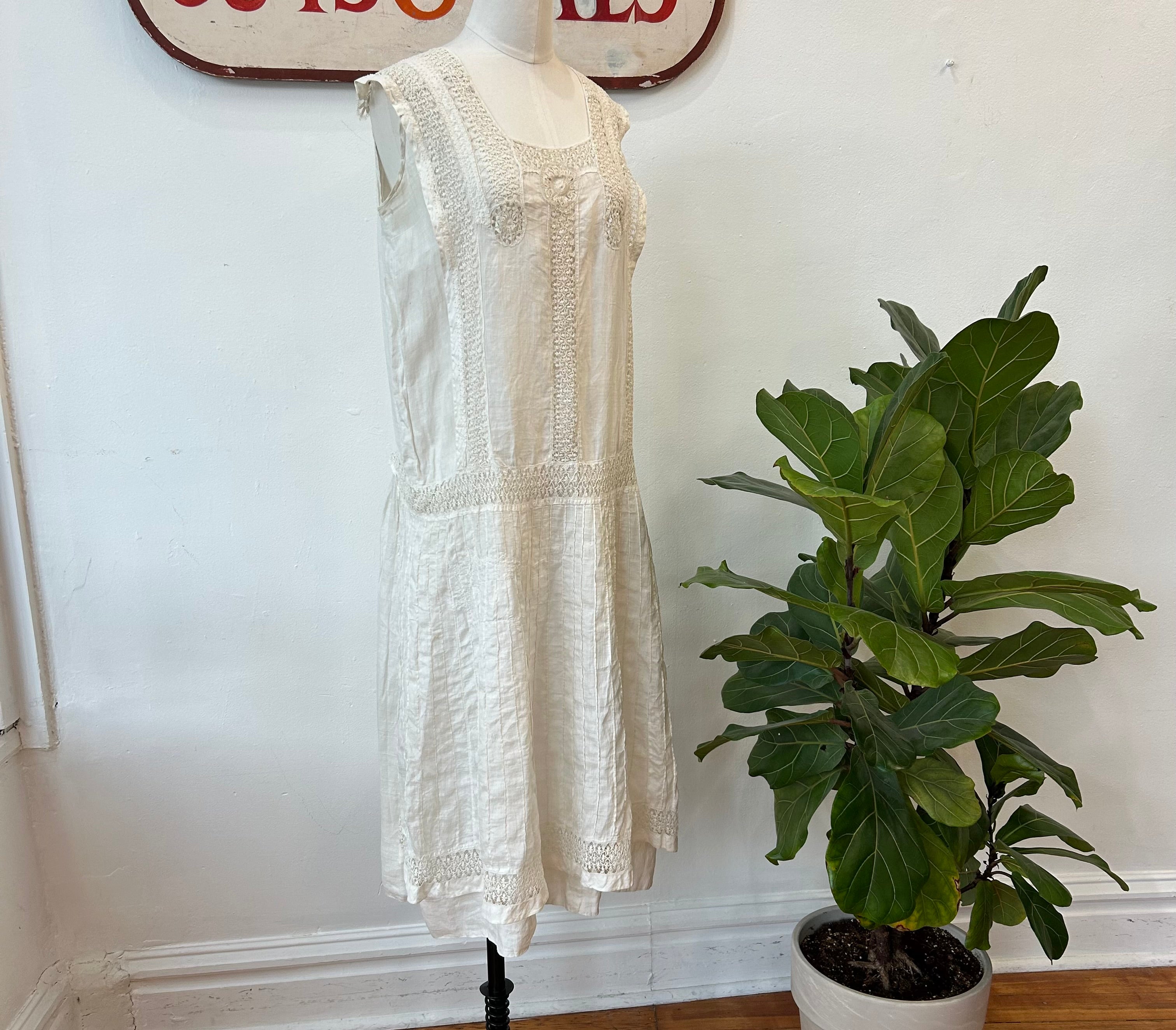 Early 1900’s Dress w/Lace