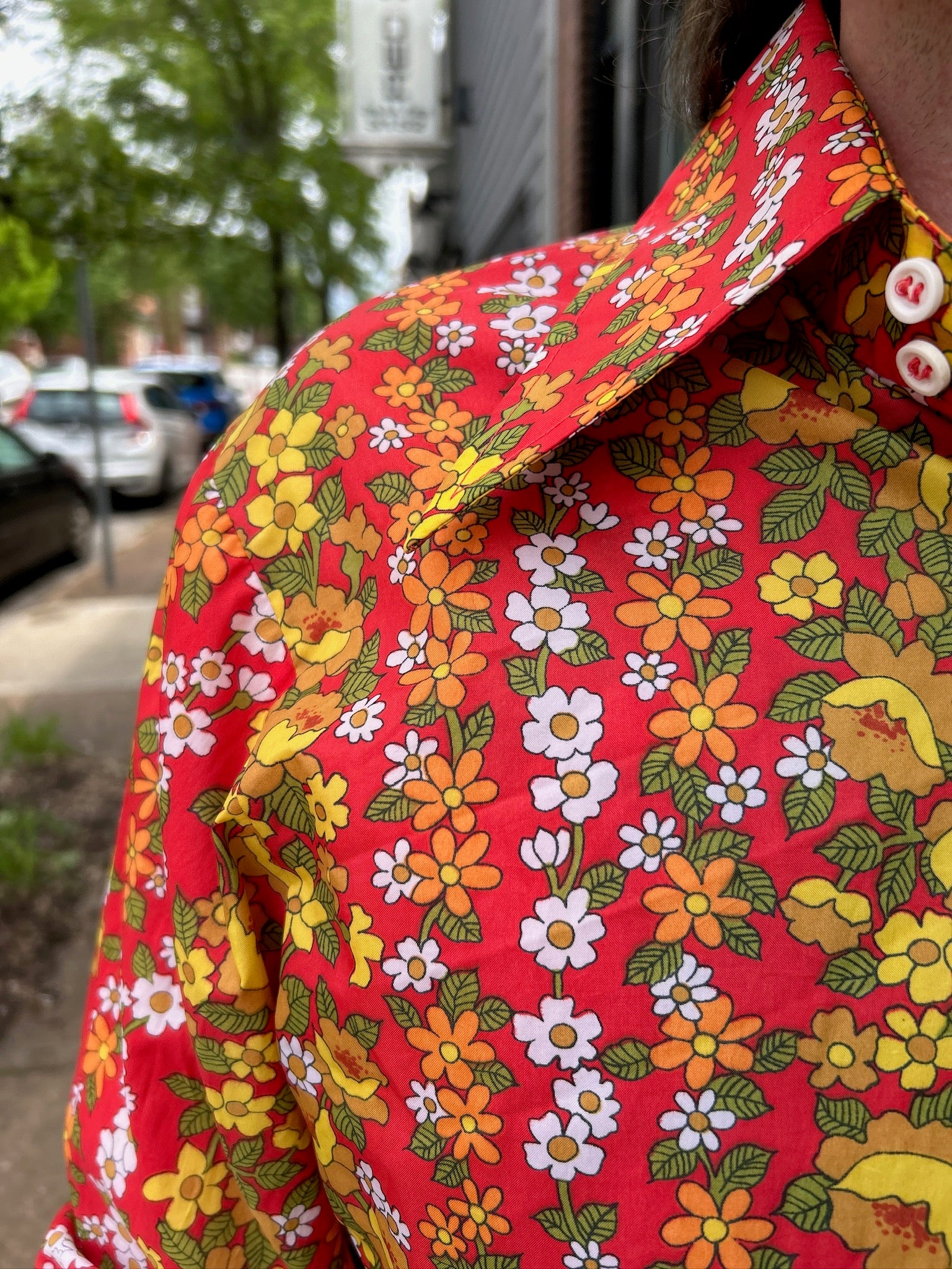 Fun Floral Print Shirt w/Dagger Collar