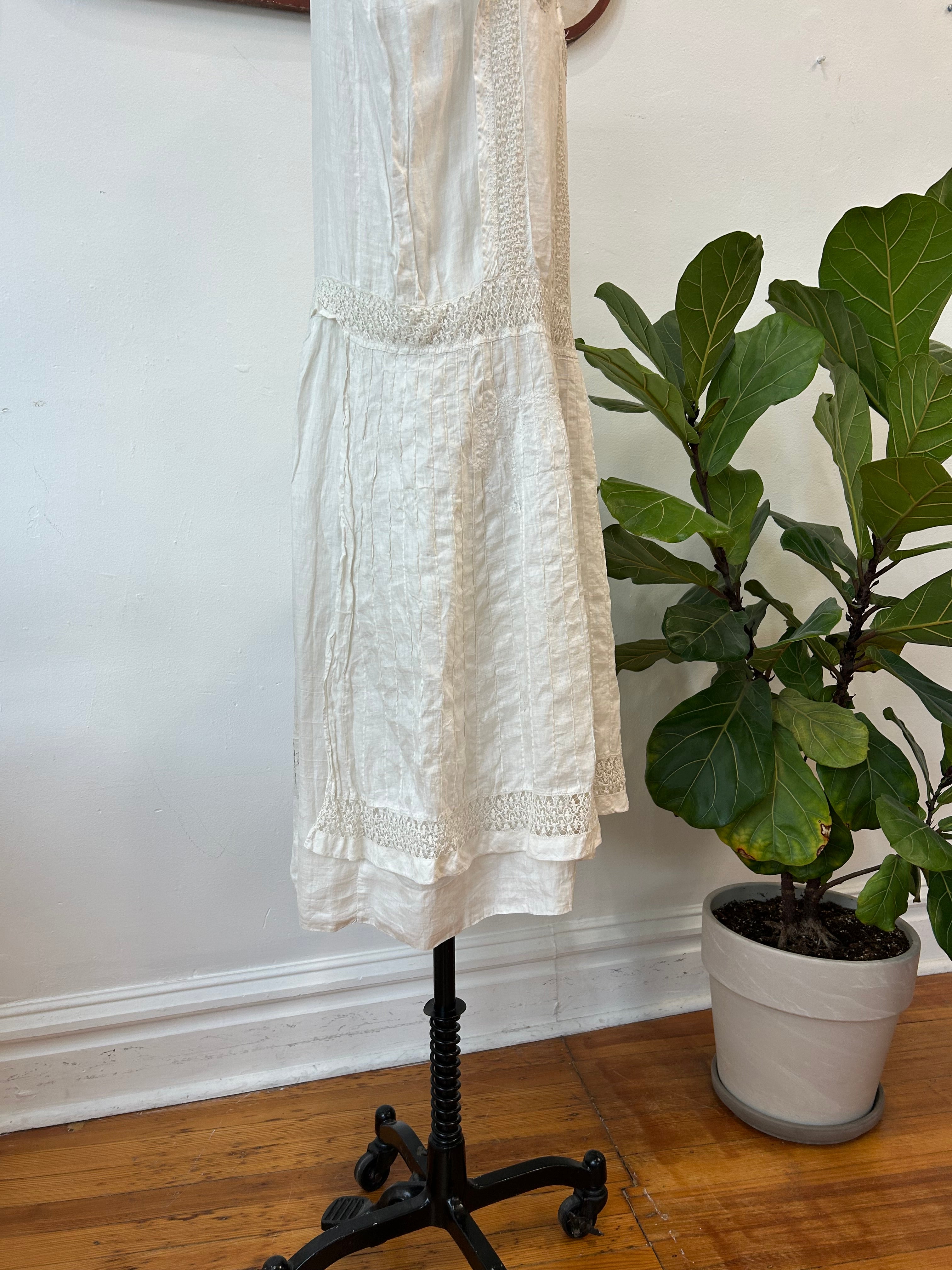 Early 1900’s Dress w/Lace