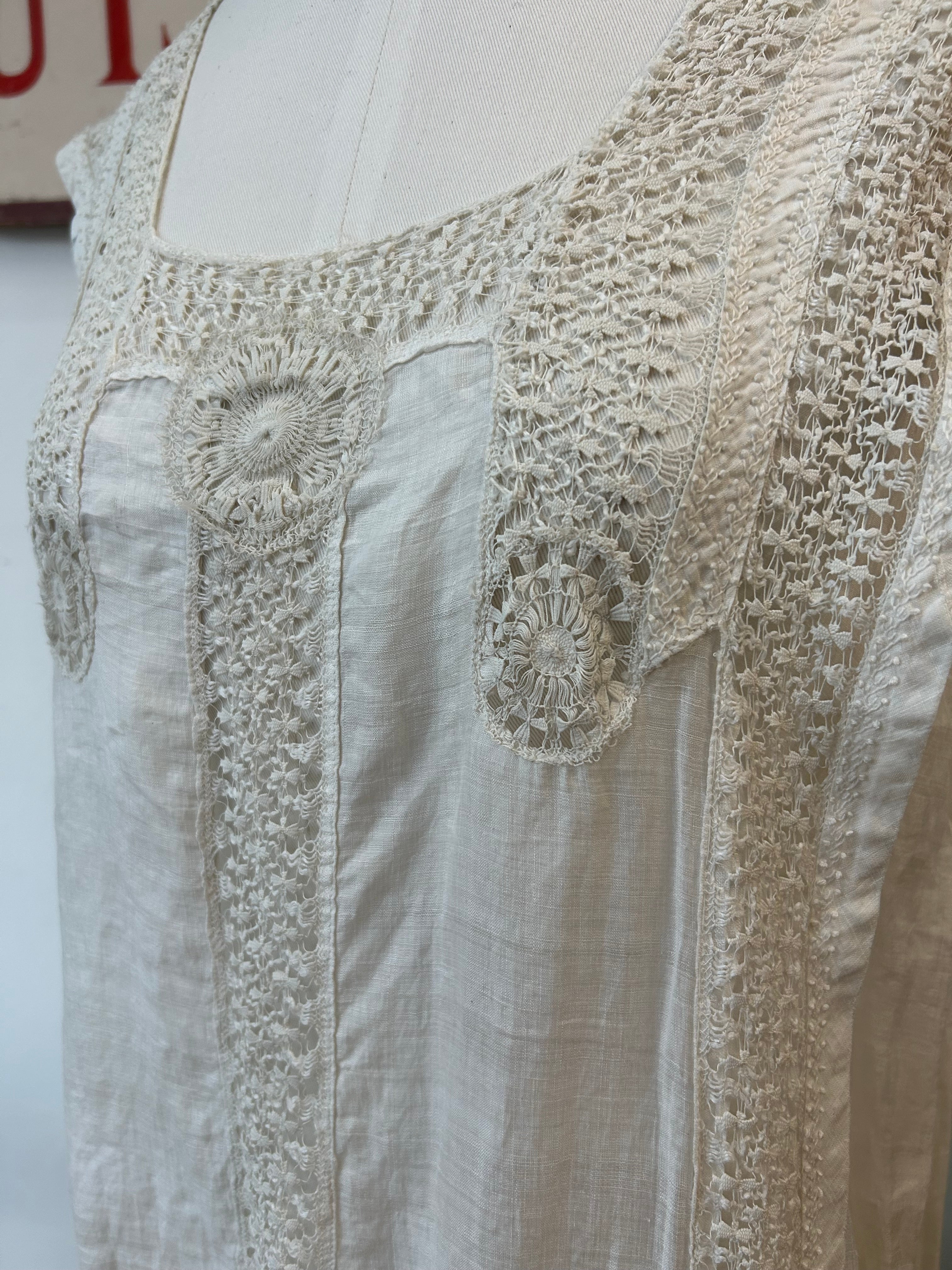 Early 1900’s Dress w/Lace