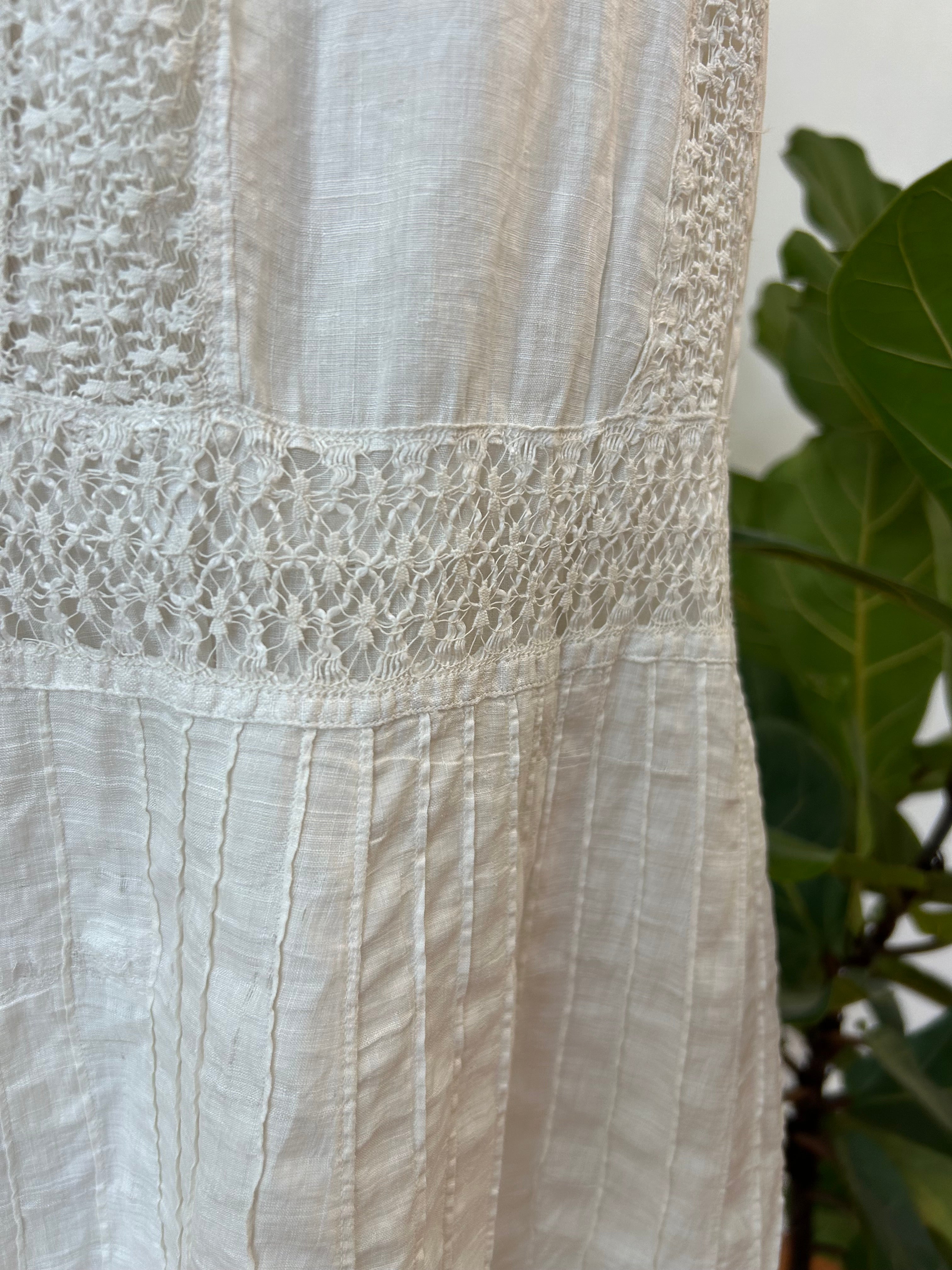 Early 1900’s Dress w/Lace