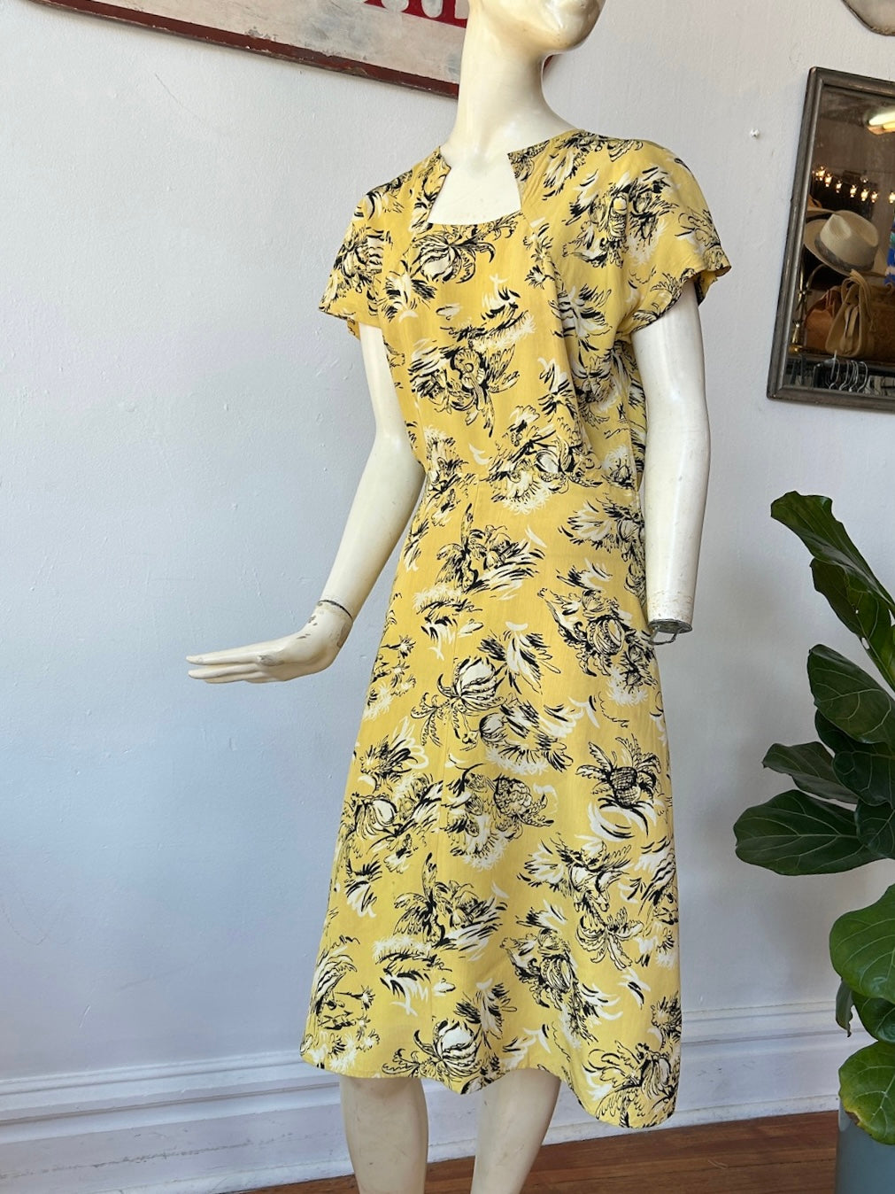 Yellow & Black Print 40’s Dress