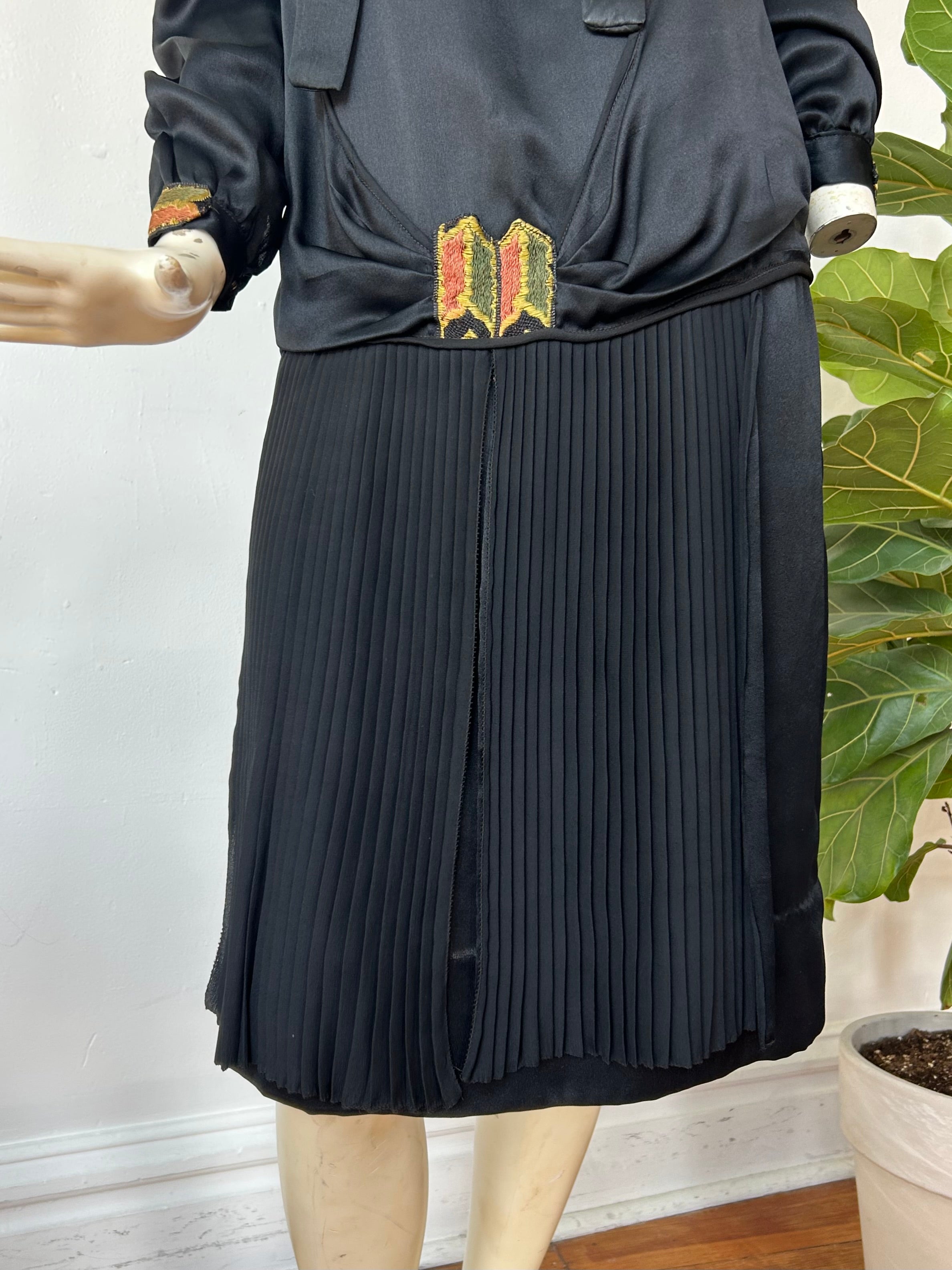 1920’s Dress w/Embroidered Details
