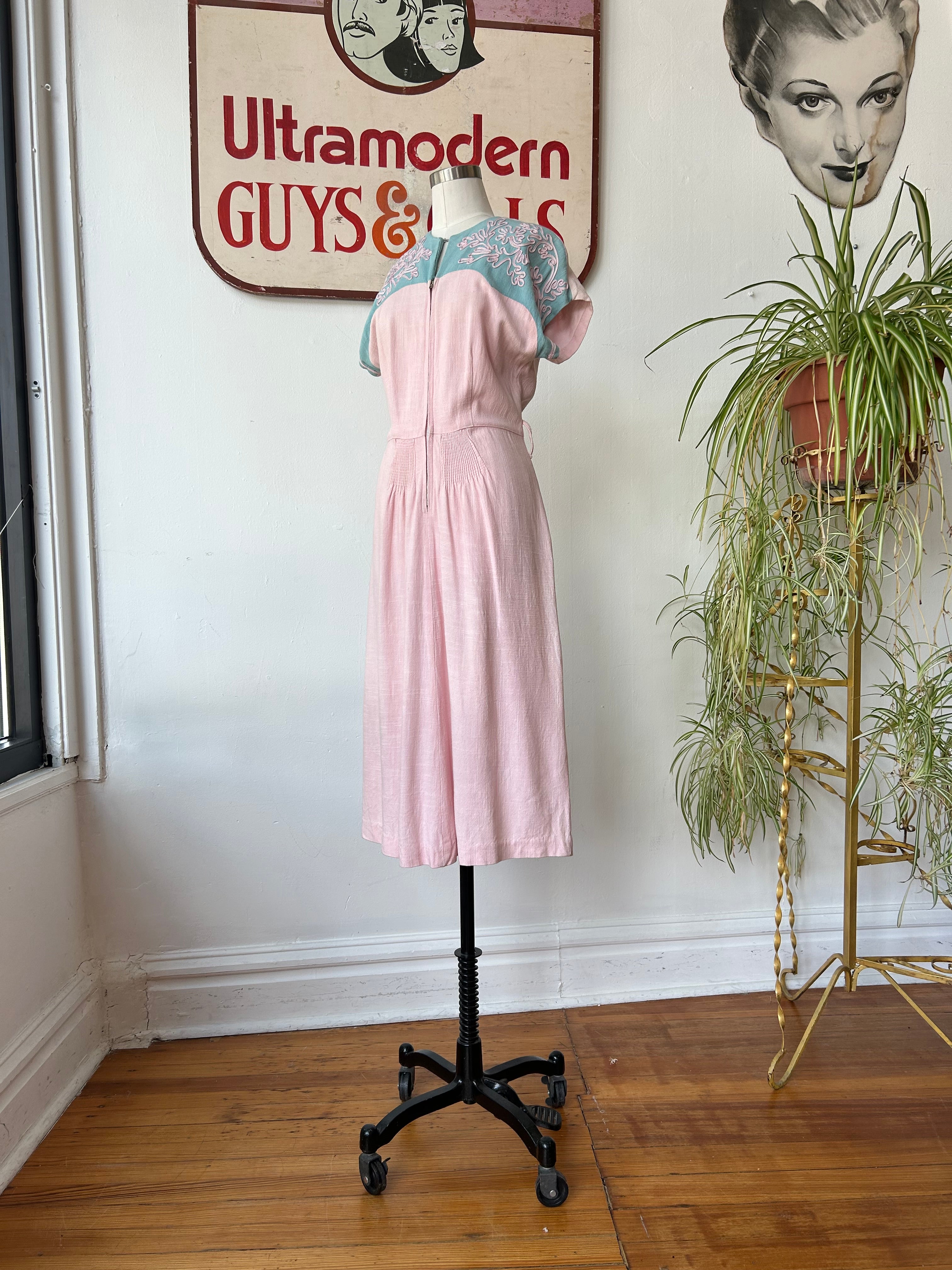 1940’s Pink & Blue Linen Dress
