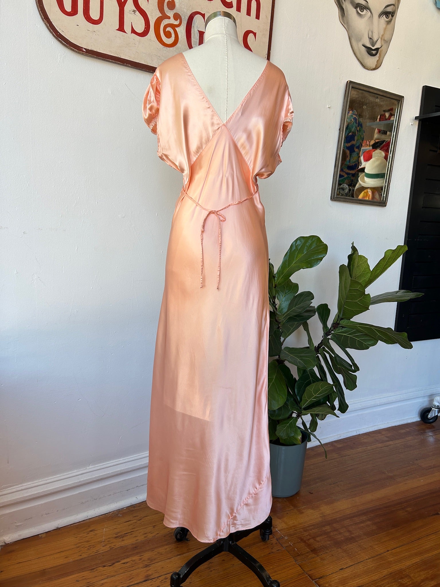 1940’s Peach Nightgown