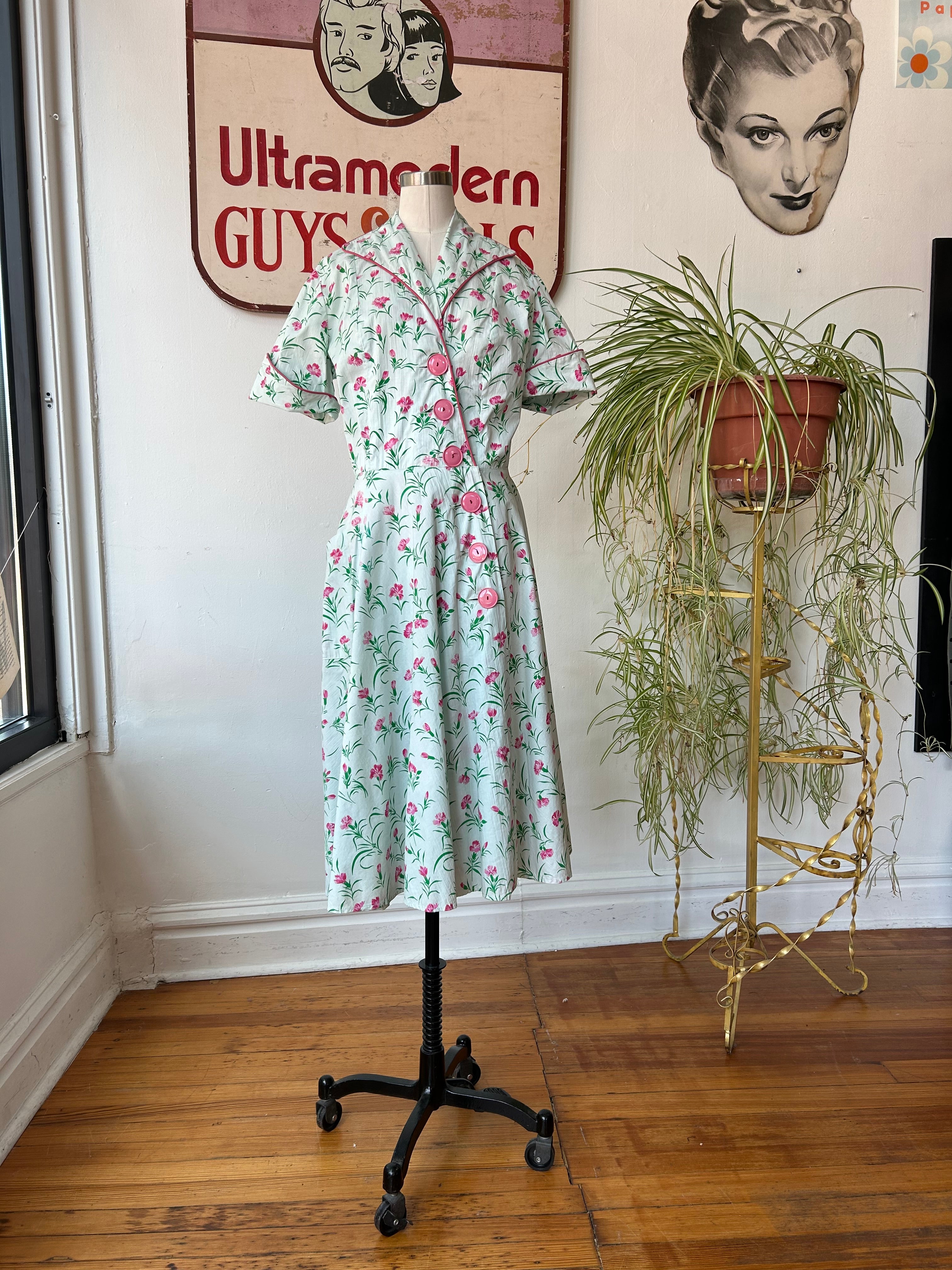 Pale Mint 1940’s Dress w/Pink Floral Print