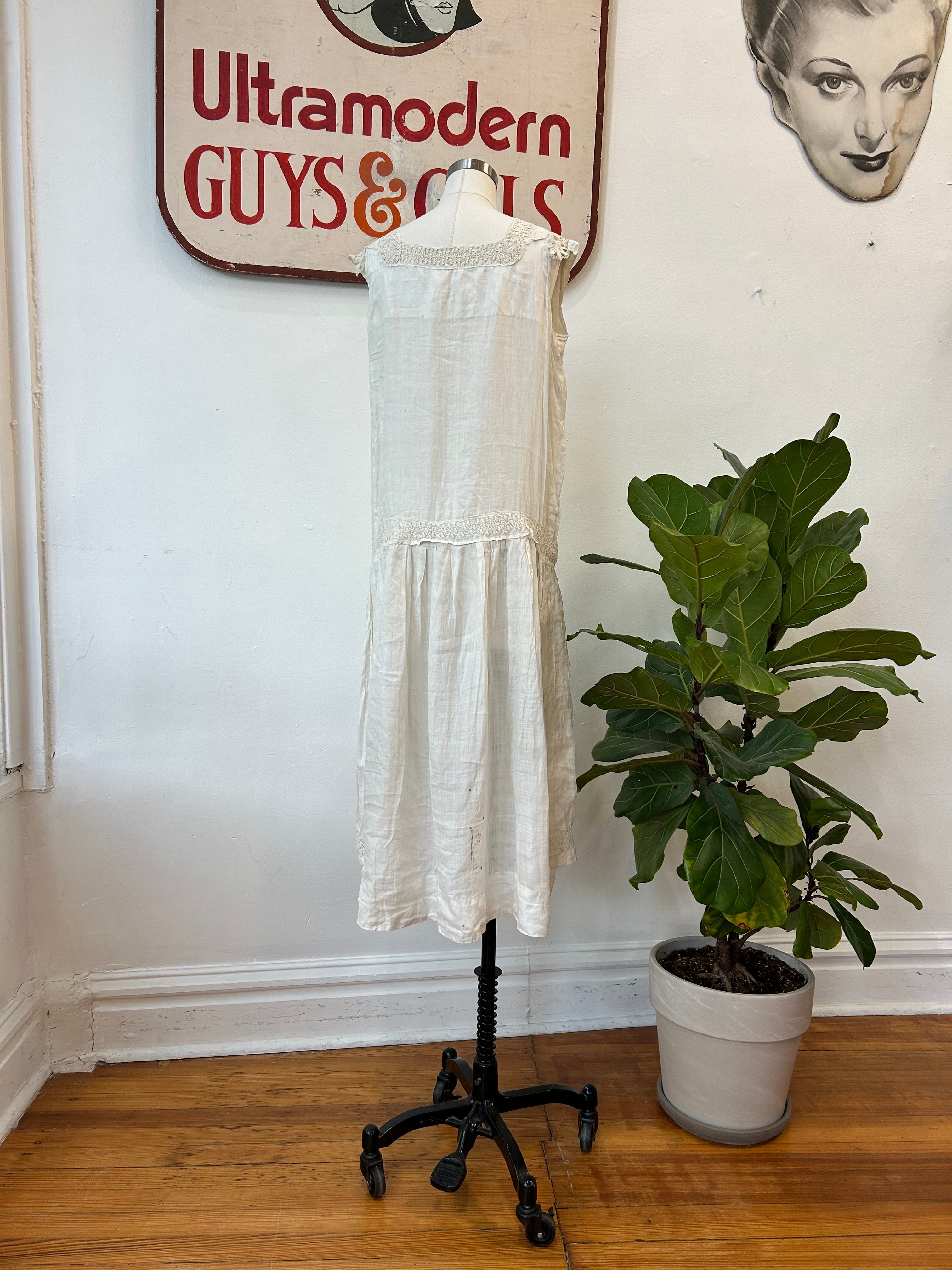 Early 1900’s Dress w/Lace
