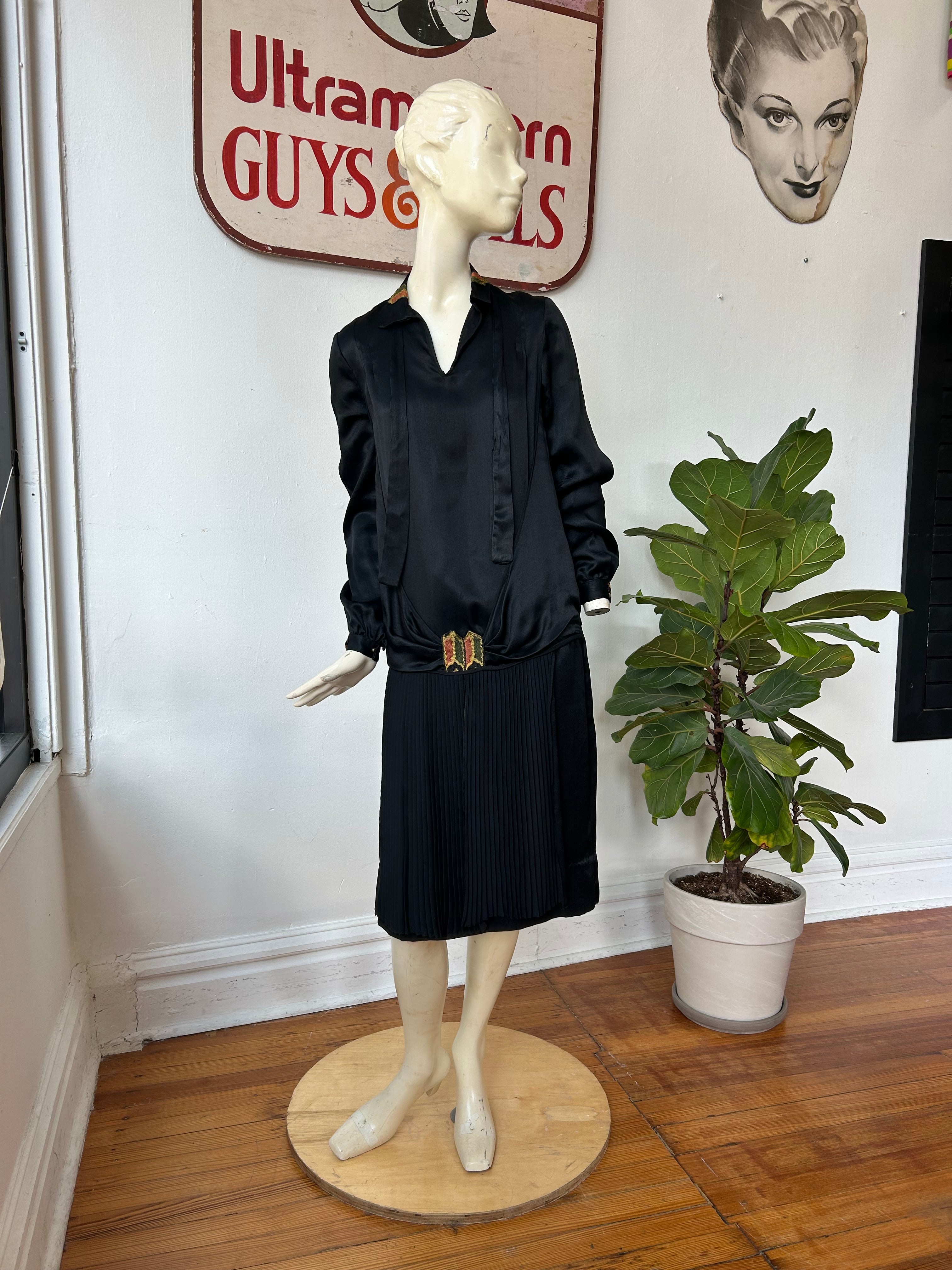 1920’s Dress w/Embroidered Details