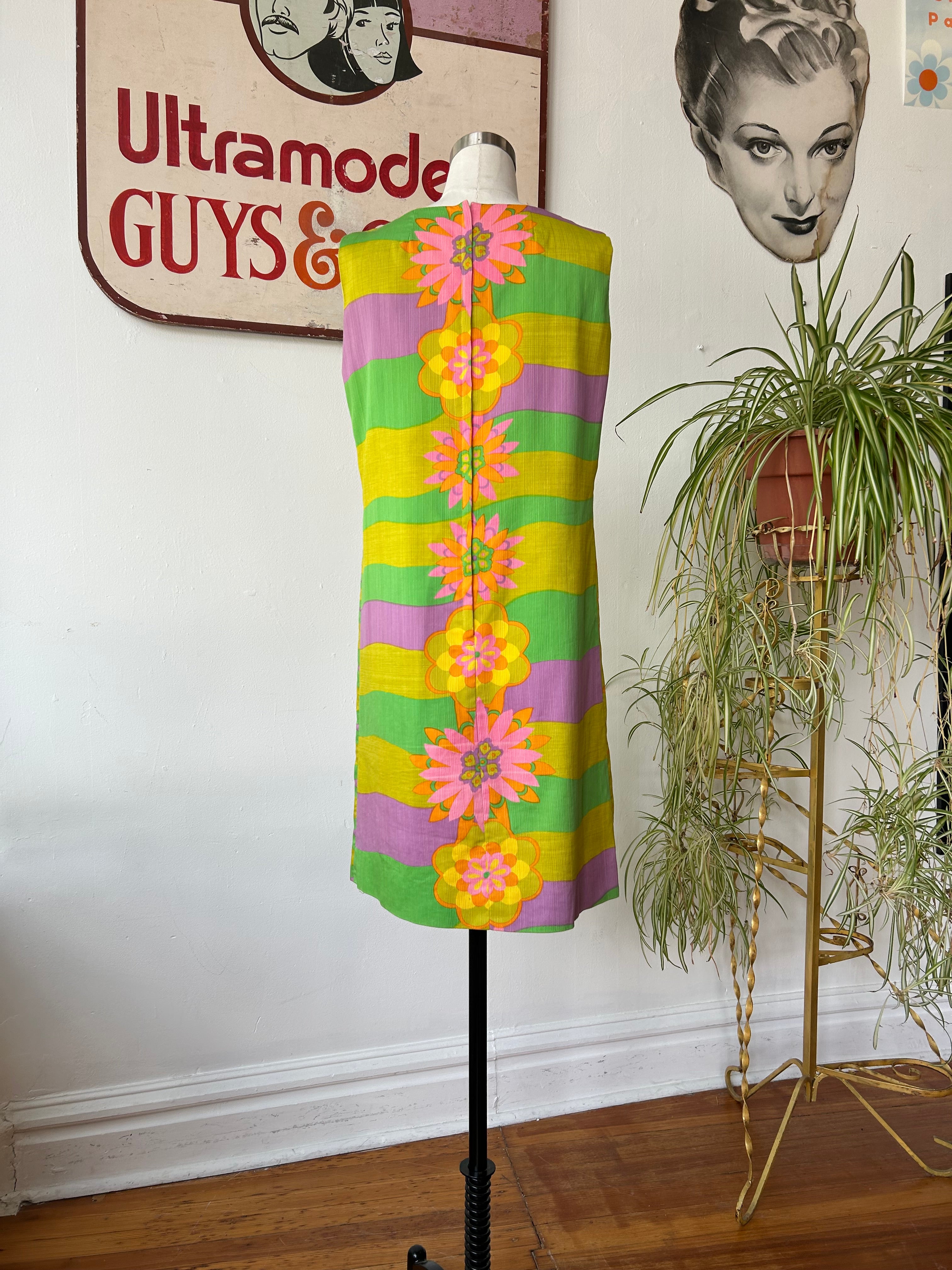 BrightlyColored 60’s Shift Dress