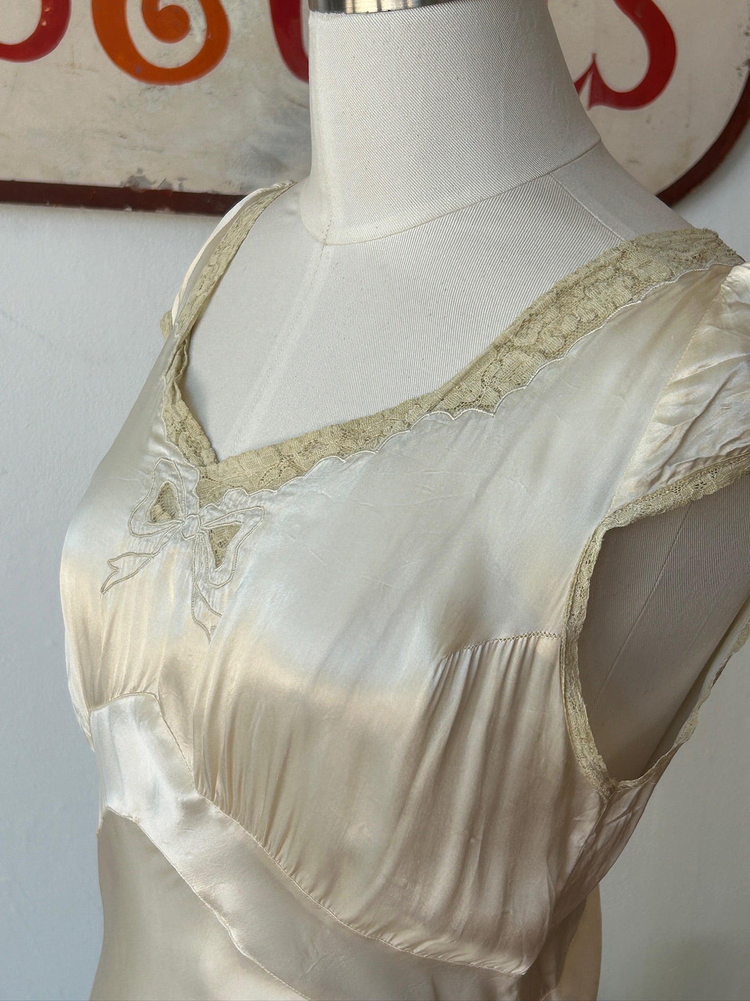 1940’s Nightgown