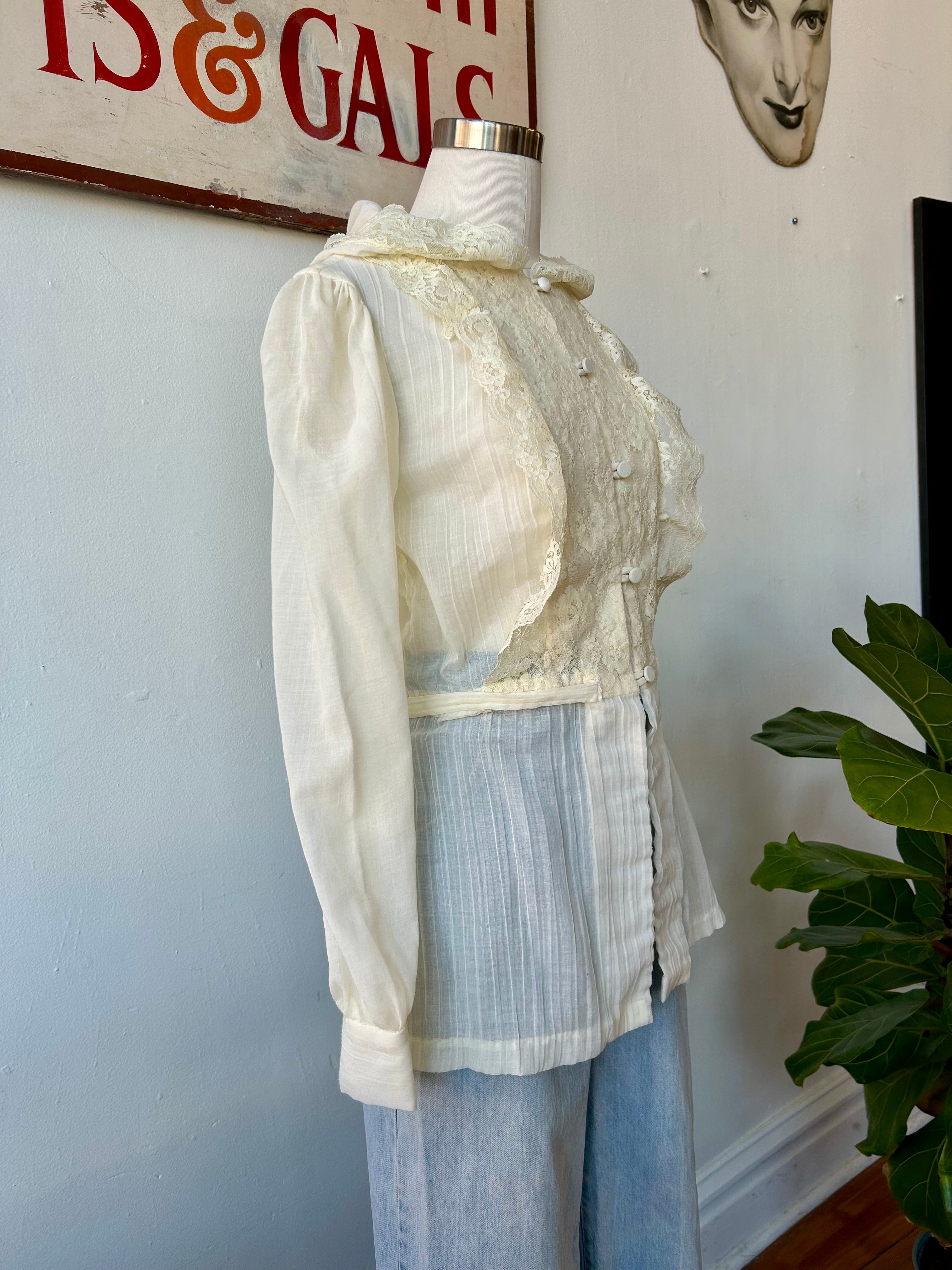 Romantic 1970’s Hooded Blouse