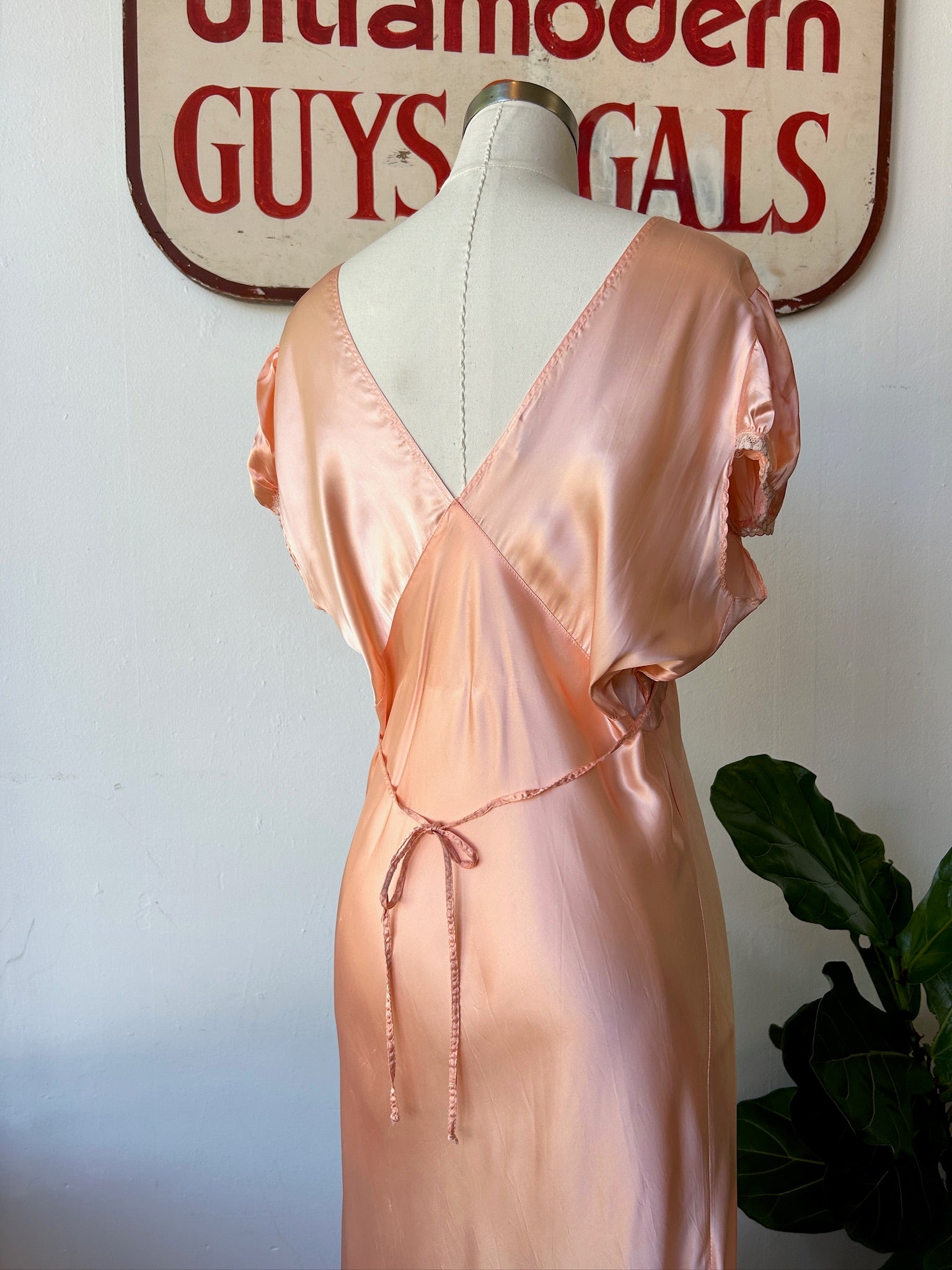 1940’s Peach Nightgown