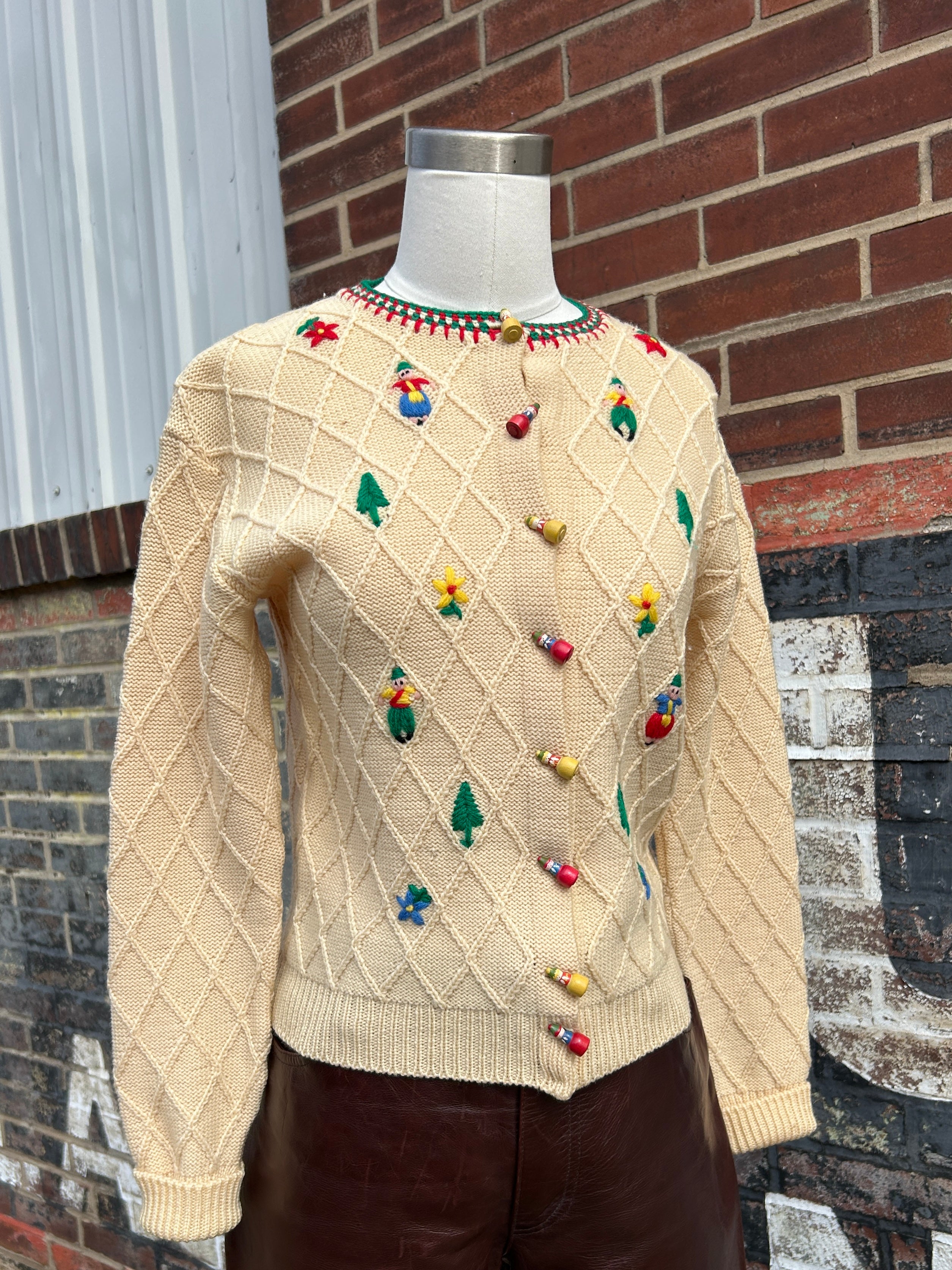 Super Cute Sweater w/Embroidered Designs