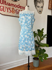 1960’s/70’s Blue& White Daisy Print Shift Dress