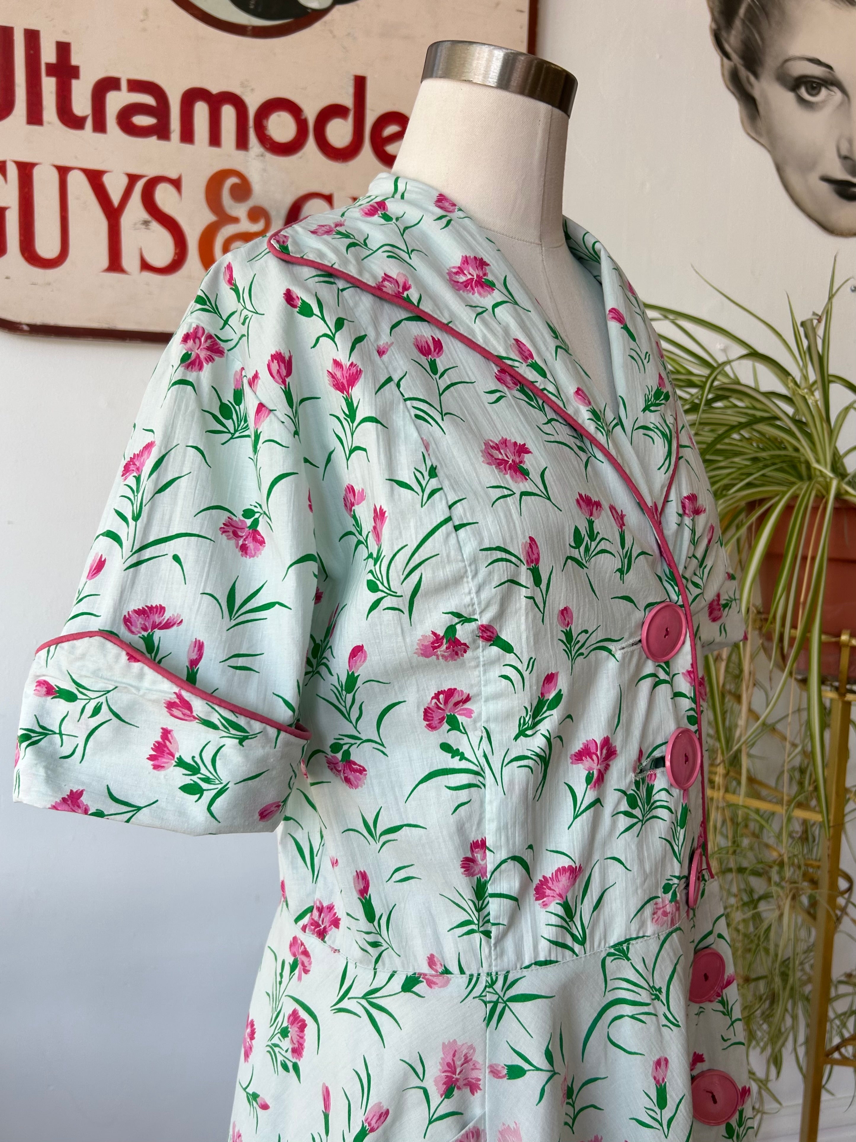 Pale Mint 1940’s Dress w/Pink Floral Print