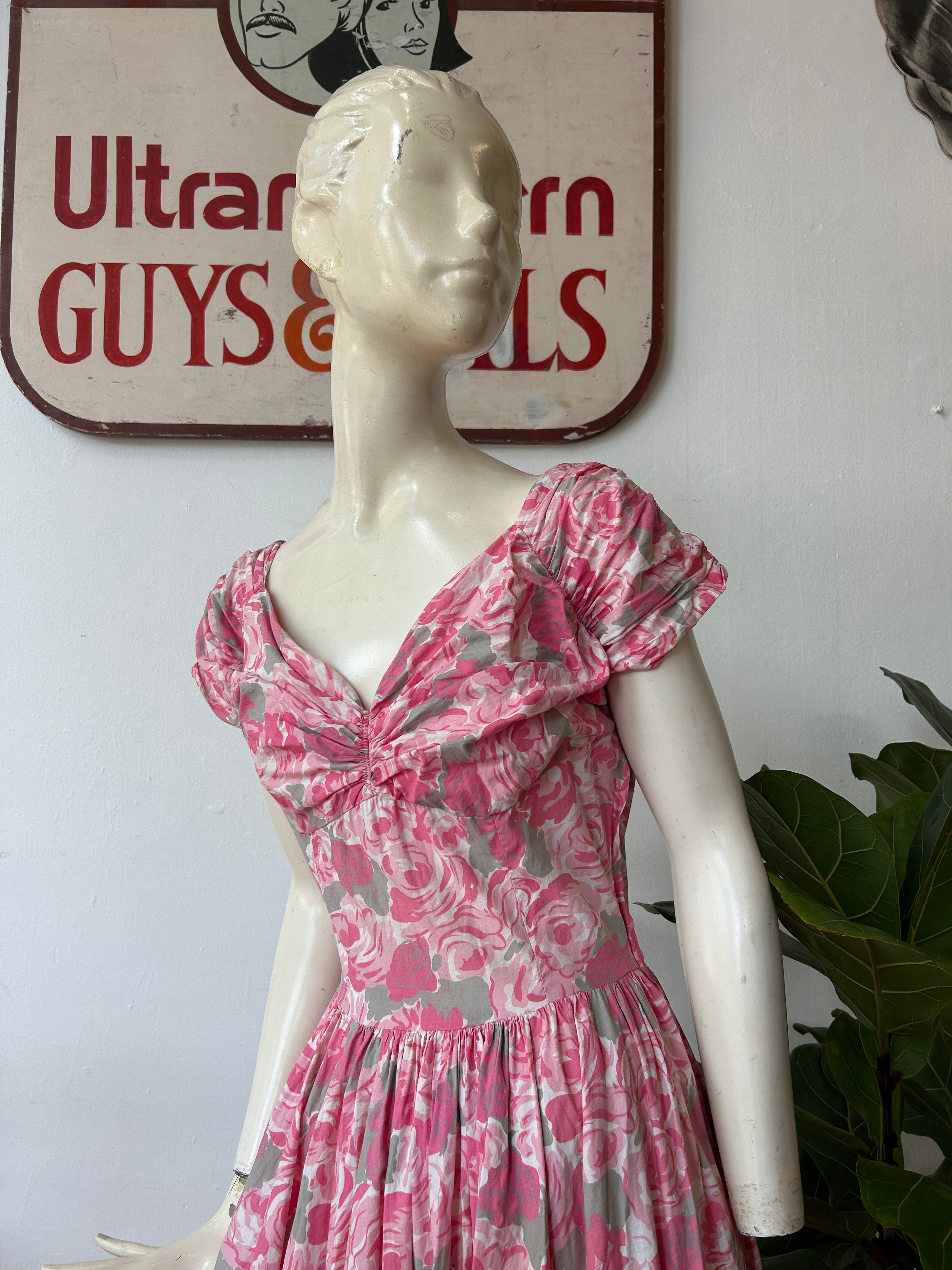 1950’s Pink Floral Full Skirt Dress