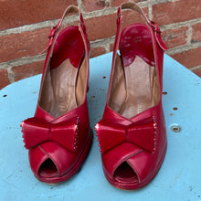 Load image into Gallery viewer, 1940’s Red Platform Shoes
