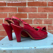 Load image into Gallery viewer, 1940’s Red Platform Shoes
