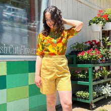 Load image into Gallery viewer, 60’s Bright Floral Print Blouse
