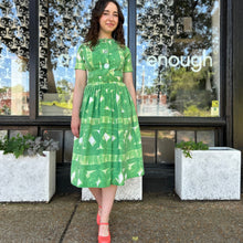 Load image into Gallery viewer, 60’s Fit n’ Flare Dress
