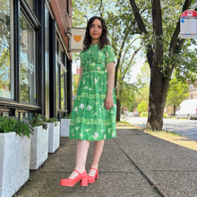 Load image into Gallery viewer, 60’s Fit n’ Flare Dress
