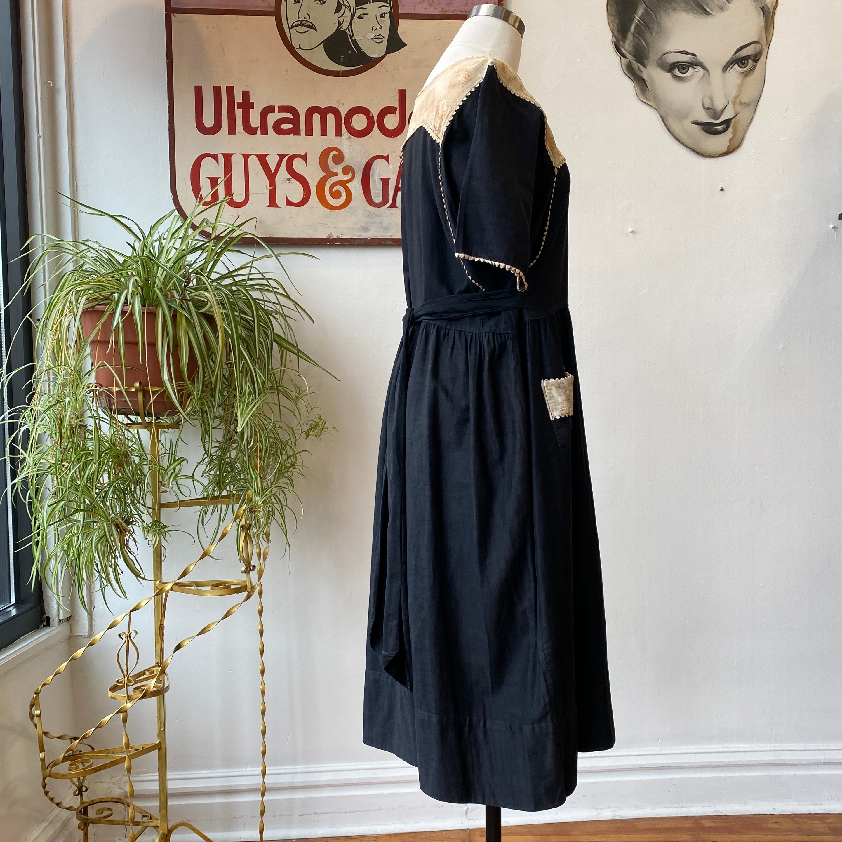 1920’s Black Dress w/ Ivory Scalloped Trim