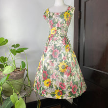 Load image into Gallery viewer, 1950’s Floral Print Dress
