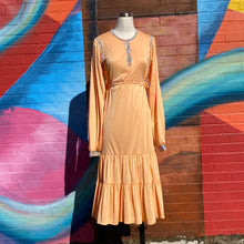 Load image into Gallery viewer, Peach 70’s Dress
