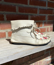 Load image into Gallery viewer, Vintage White Beaded Bootie Moccasins
